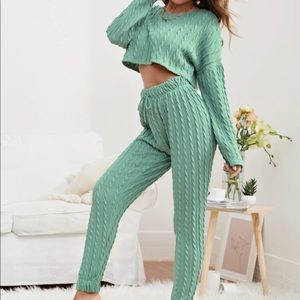 Cable knit set- top and drawstring pants